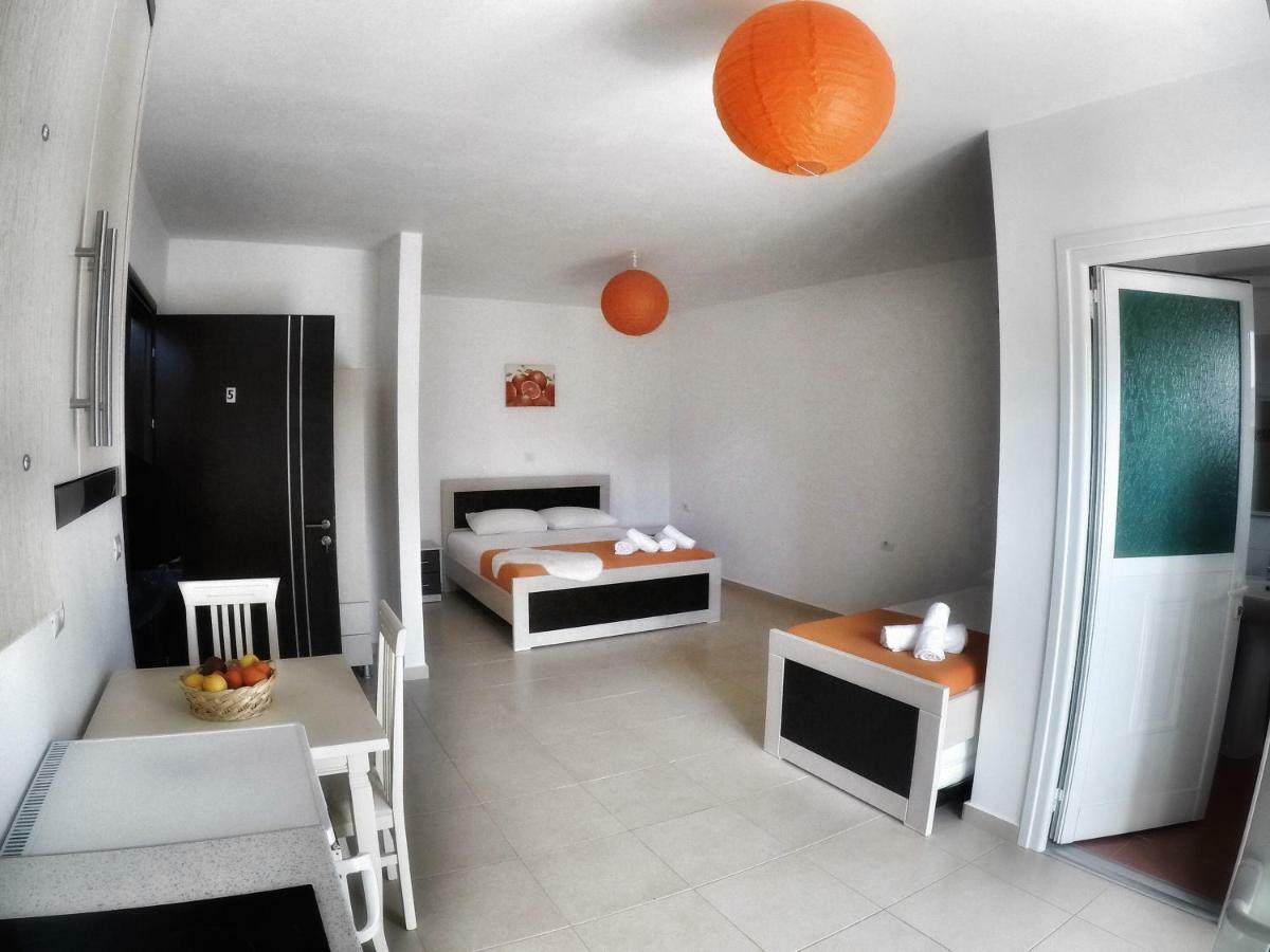 Prive Hotel And Apartment Ksamil Exterior photo